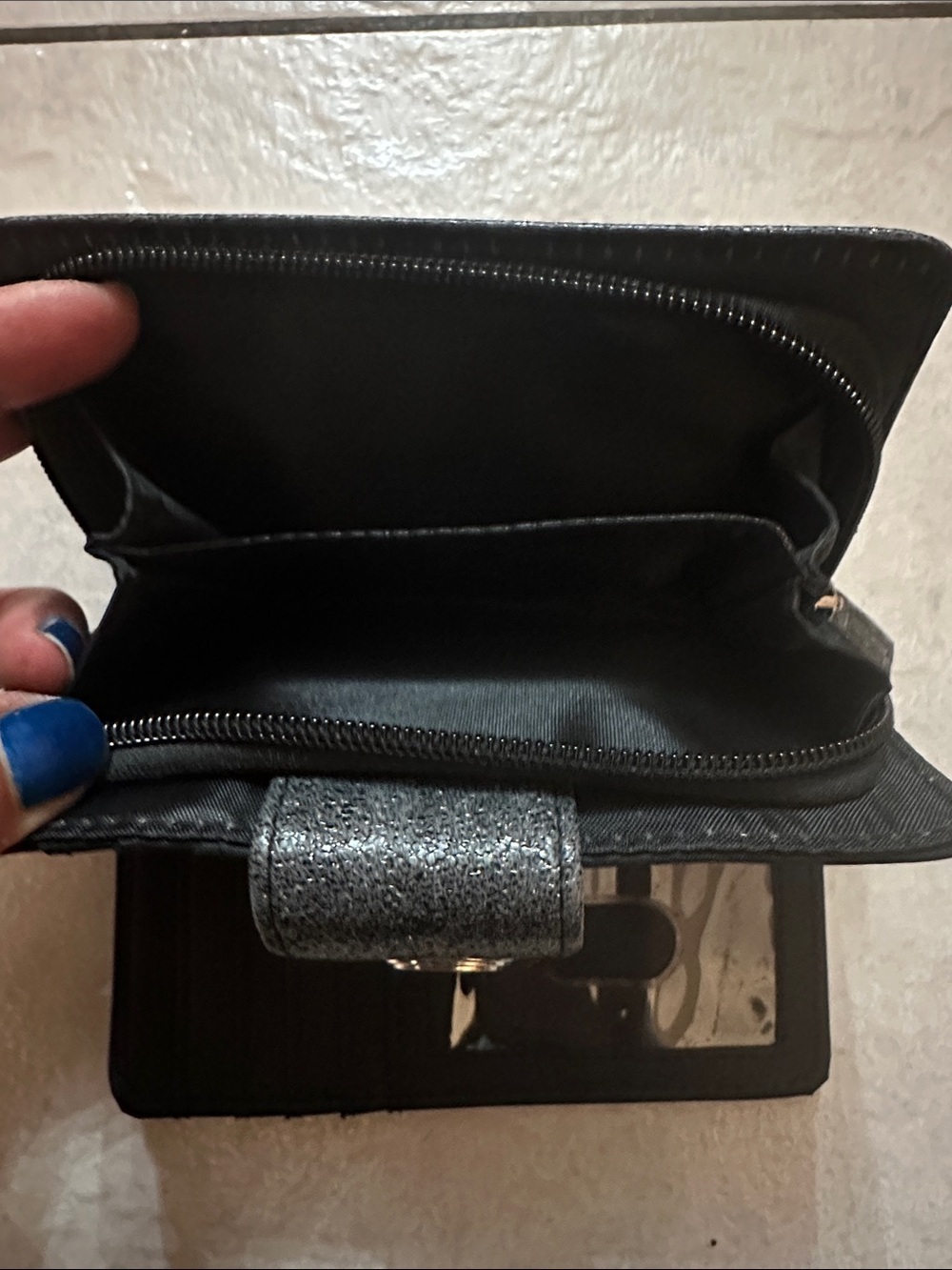 KENNETH COLE REACTION Y2K Black Glitter Fold-Over Wallet with Logo Button EUC - Picture 5 of 8